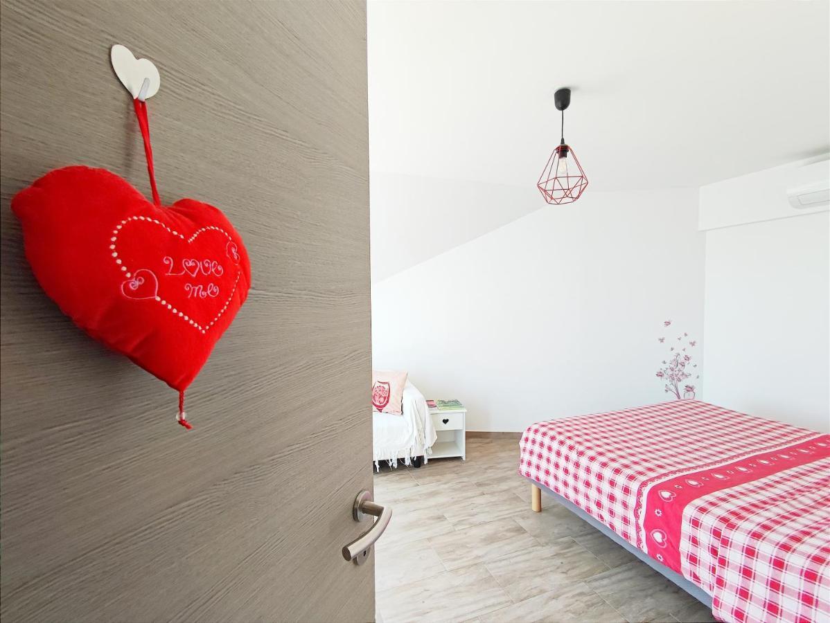 Janea Deep Red House Villa Reichsfeld Luaran gambar