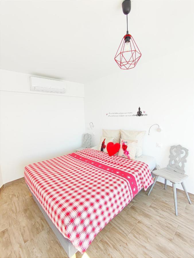 Janea Deep Red House Villa Reichsfeld Luaran gambar