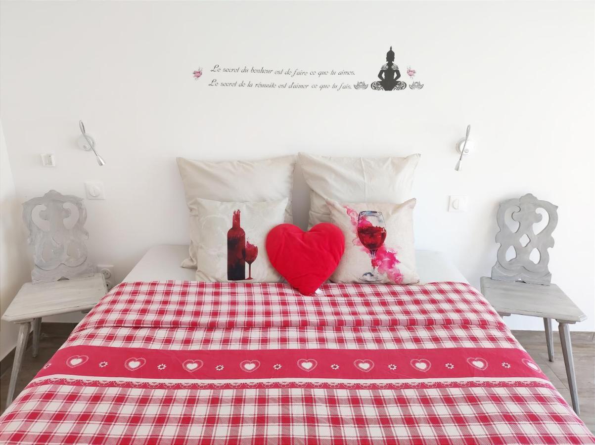 Janea Deep Red House Villa Reichsfeld Luaran gambar